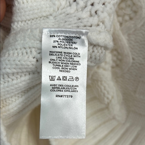 Ann Taylor Cotton Blend Cable Knit Long Sleeve Sweater. EUC - Picture 5 of 7